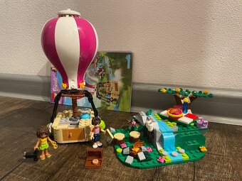 LEGO Friends 41097 – Heartlake Hot Air Balloon - 2