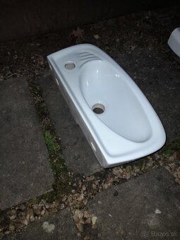 Predám smaltovanú vaňu a 2 umývadlá - 2