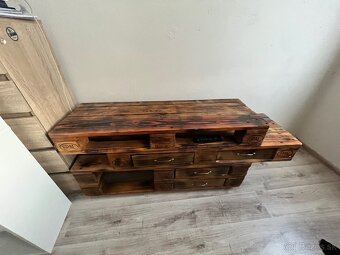 Predám TV stolík z euro paliet – ručná výroba - 2
