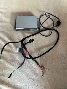 BMW iPod interface (E60 E63 E65 E70 E71) - 2