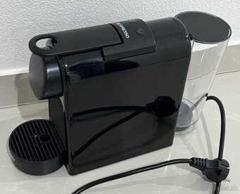 Držiak na kávovar a kapsule do karavanu - 2