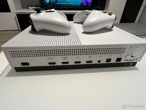 XBOX ONE S 1TB + dva ovládače + hry - 2