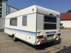 Predám garážovaný zachovalý karavan ADRIA ALTEA 542 PK - 2