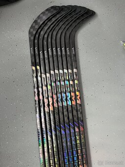 hokejka CCM Ribcor Trigger9 Pro - 2