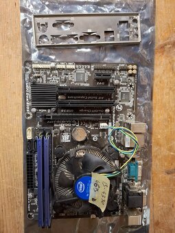 MB GIGABYTE H81M-S2PV + i3-4330 + RAM 4GB - 2