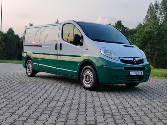 Opel Vivaro 2,0dci long - 2