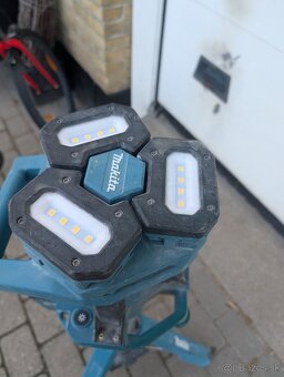 Makita lampa dml814 - 2