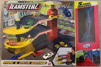 Garáž s autíčkami a vrtuľníkom Teamsterz park & drive garage - 2