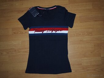 Tommy Hilfiger dámske tmavomodré tričko - 2
