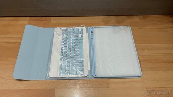 Smart keyboard v babyblue farbe pre iPad air - 2