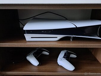 PlayStation 5 (Slim) + 2× DualSense bezdrôtový ovládač - 2