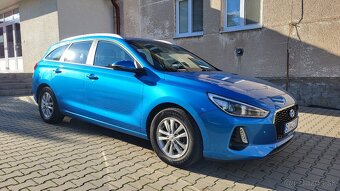 Hyundai i30 kombi 1.6 CRDi Trikolor - 2