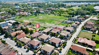 Na predaj slnečný 3-izbový byt s balkónom a parkovaním - 2
