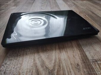 Predám Acer Aspire 722 - 2