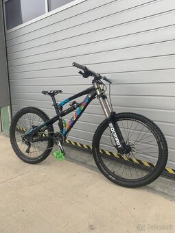 Horský downhill bicykel - 2