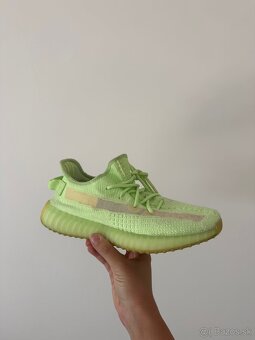 adidas Yeezy Boost 350 V2 Glow - 2
