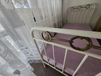 predám retro kovovú posteľ - 2