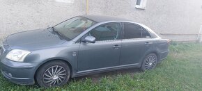 Toyota avensis - 2
