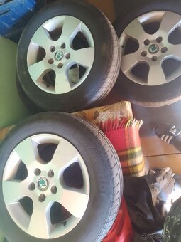 Elektróny Škoda pneu s diskami 15" rozteč 5x112 195/65 R15 - 2