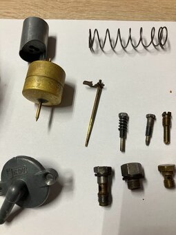 Predam karburator na skuter Tatran / Manet 125 - 2