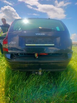 Predám dvere na Volvo V50 combi - 2