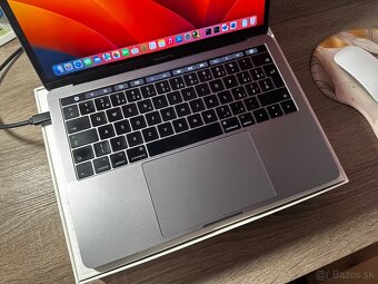 MacBook Pro 13-inch 2017, Touch Bar - 2