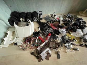 Mix dielov na RC autá - 2