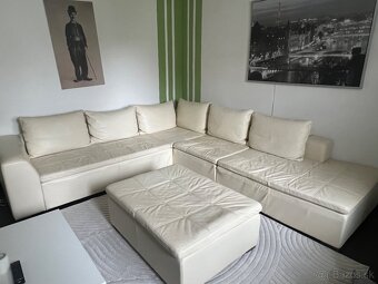 Rohová kožená sedačka s taburetkou - 2