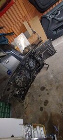 chladicova stena audi s4b6 - 2