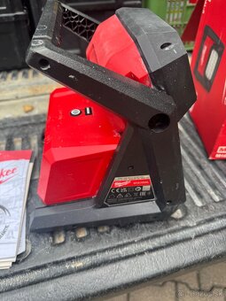 Aku svetlo milwaukee - 2