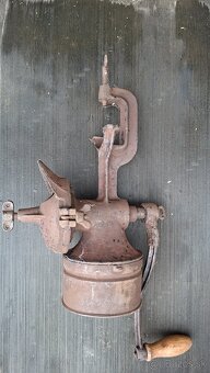 Starožitný mlynček na mak - 2