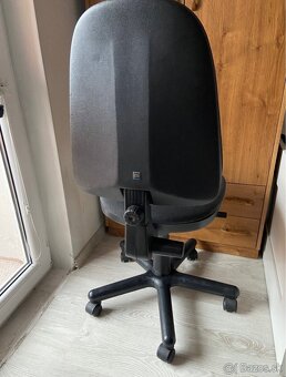 KANCELÁRSKA STOLIČKA - 2