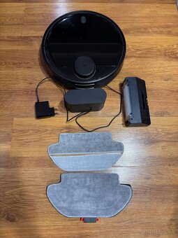 Predám robotický vysávač Xiaomi Vacuum Mop  čierny - 2