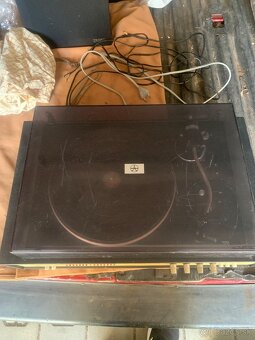 Gramofon HC43 aj zosilovac - 2