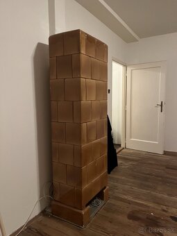 Predám zachovanú kachľovú pec z komplexu UNITAS - 2