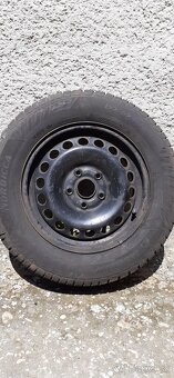 Predám zimaky 195/65 R15 - 2