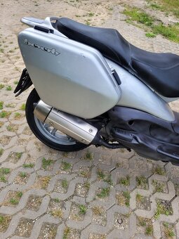 Piaggio Beverly 125 - 2