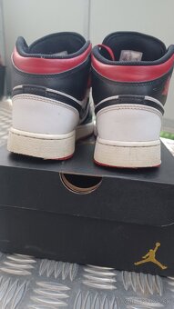 Air Jordan 1 MID Velkost 37.5 - 2