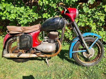 Jawa 250/353 kyvacka - 2