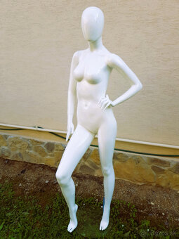 figurína žena - 2