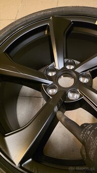 Tesla model Y Juniper R19 zimné nové - 2