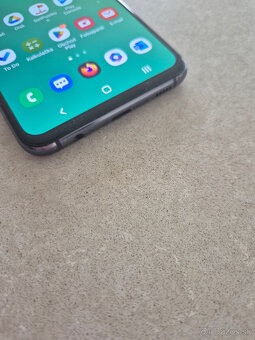 Predám Samsung Galaxy S10e - 2