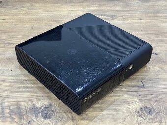 Samostatná herná konzola XBOX 360E - 2