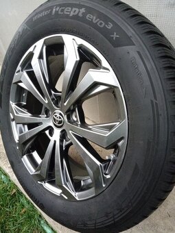 7Jx18 5x114,3 - NOVÉ zimné komplety TOYOTA RAV4 - 2
