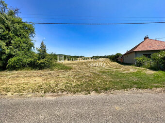 Stavebný pozemok 4899 m2, Čaradice, Zlaté Moravce - 2