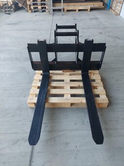 Paletizačné vidly na bager Takeuchi TB2150 na sklade - 2