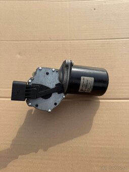 Motorček predných stieračov Octavia 1 - 2