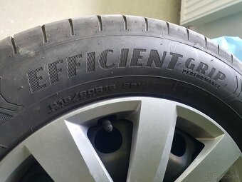 Pneumatiky Goodyear Efficient Grip 215/60 R16 - 2