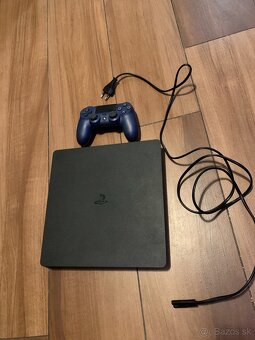Predám PlayStation4 Slim 500GB - 2