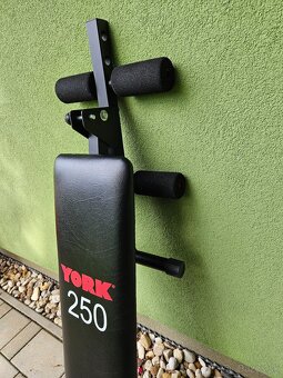 Posilnovacia lavica - 2